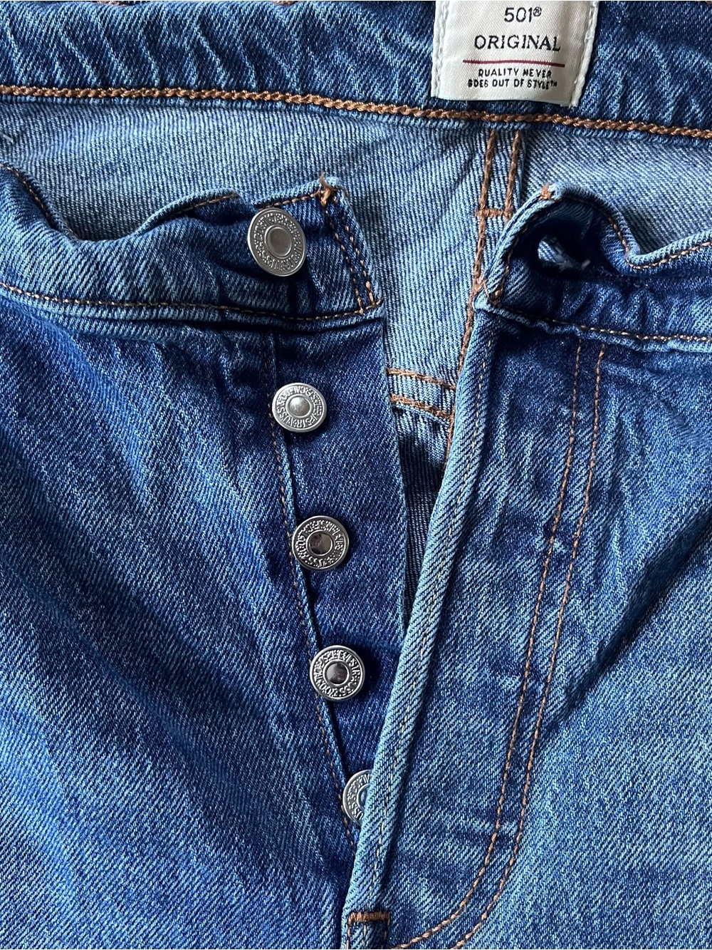 Levi’s 501s medium blue 18W - Picture 4 of 4